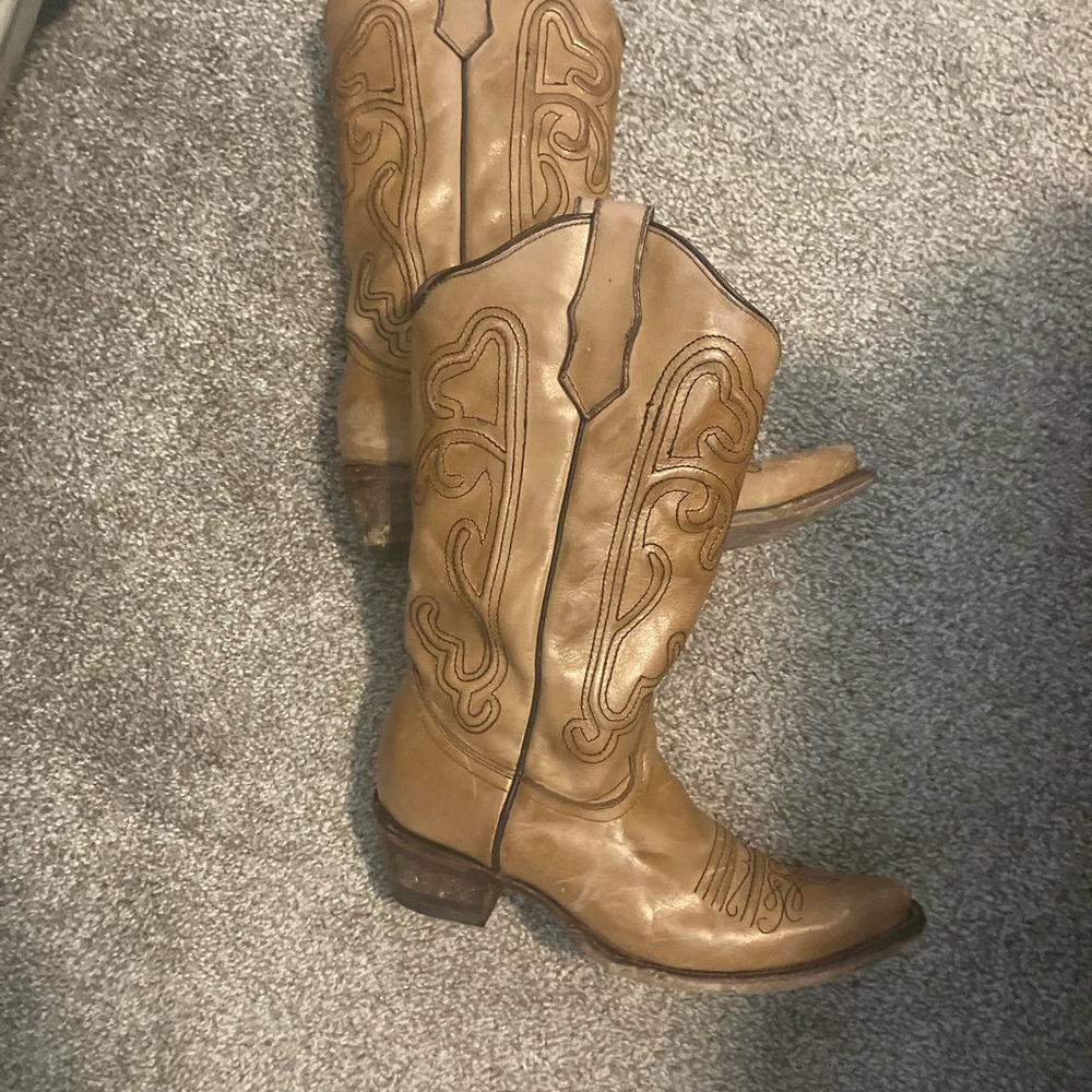 Circle G Tan Heeled Boots